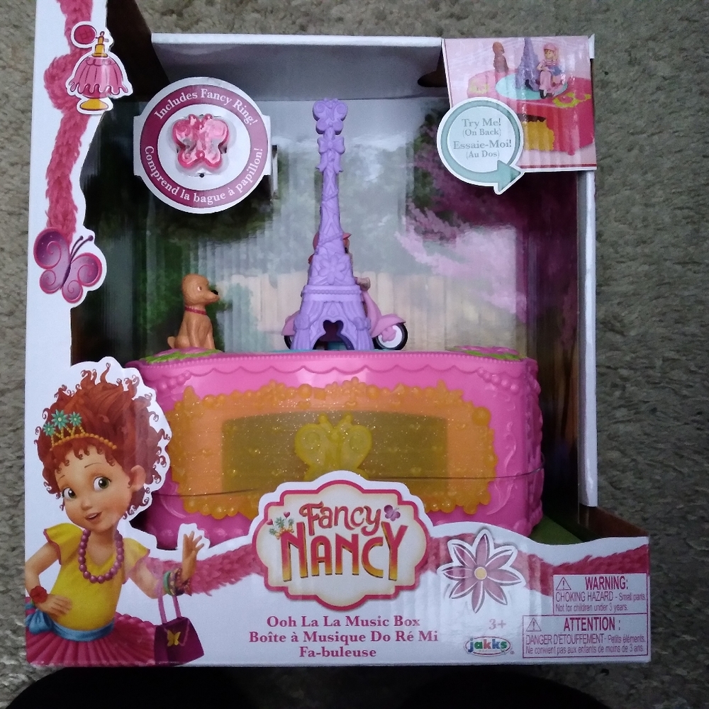 Fancy Nancy Musical Jewlery Box